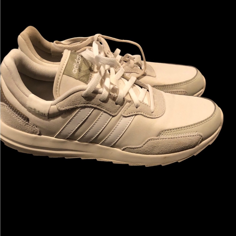 Adidas Women's Retrorun‎ FZ2219 White Casual Shoes Sneakers Size 9 White/Beige